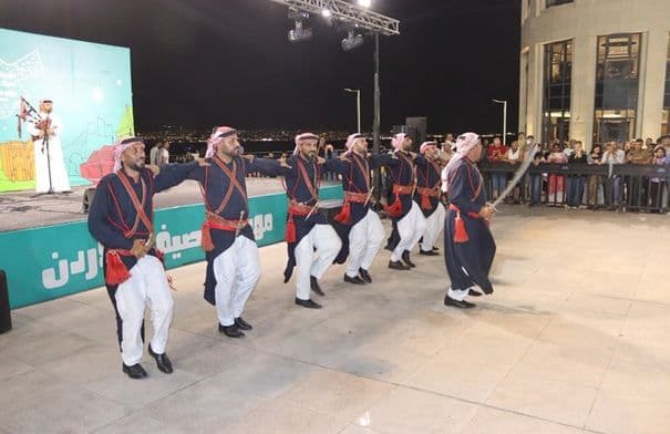 إقبال لافت على فعاليات صيف الأردن في ساحة الثورة بالعقبة
