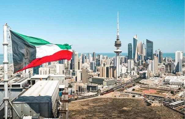 الجيش الكويتي يعالج مصابين جراء هجوم بالطائرات المسيرة
