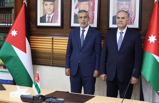 45 محامياً يؤديون اليمين أمام الوزير