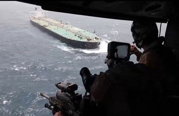 الجيش الأمريكي يخطئ ويقتل اثنين من طاقم ناقلة غاز