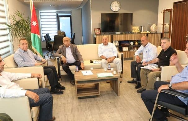 وزير الزراعة يناقش قضايا الزيتون مع نقابة المعاصر