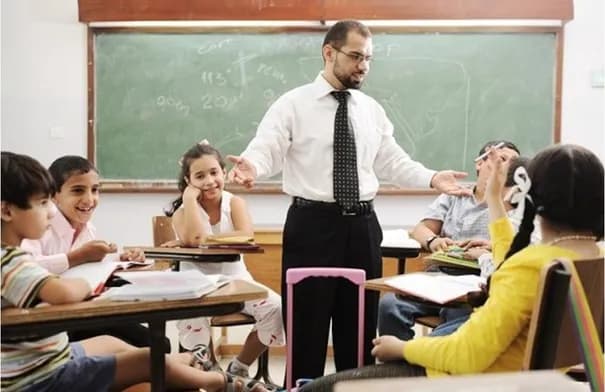 بدء العام الدراسي الجديد اليوم