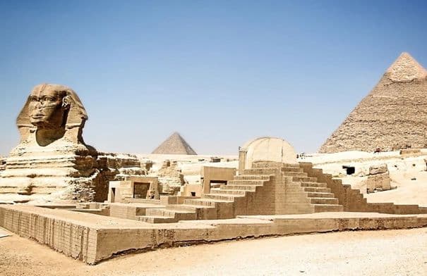 Memorial photos at pyramids lead to detention of Jordanian and Egyptian girl