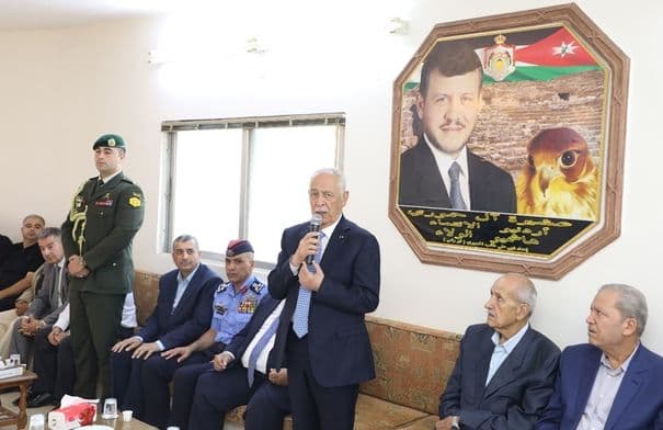 العيسوي يعزي عشيرة الحموري باسم الملك وولي العهد