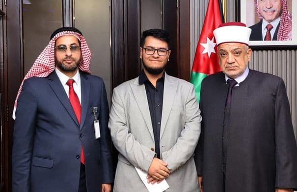 Al-Khaleela awards second-place student nationwide