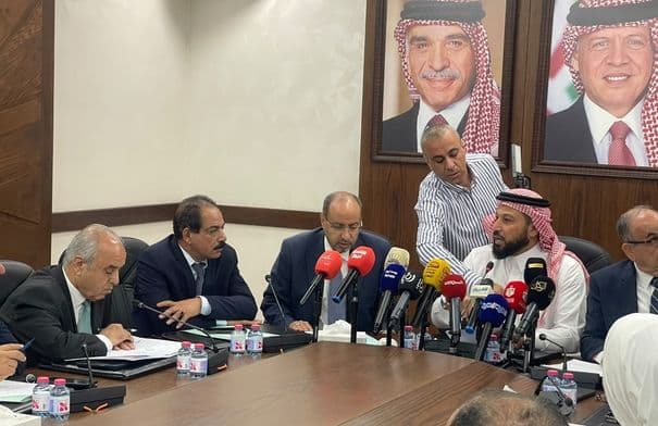توضيح حول تجميد احتساب 30% من علامة التوجيهي لطلبة 2009