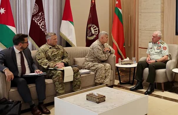 رئيس الأركان يلتقي المنسق الأمني الأمريكي