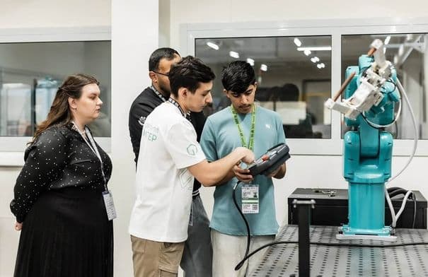 Jordanian Achieves Third in Robotics