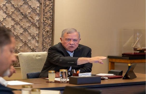 King monitors progress of economic plan