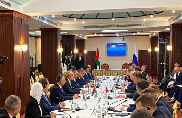 الأردن وروسيا يخططان لتعزيز التجارة والاستثمار