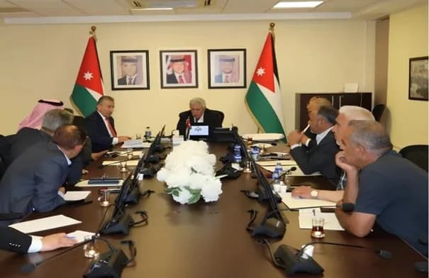 القطامين: تحديث الشاحنات لا يلغيه