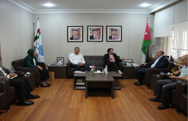 الشبلي ووزيرة التنمية يناقشان تعزيز الدعم الإنساني