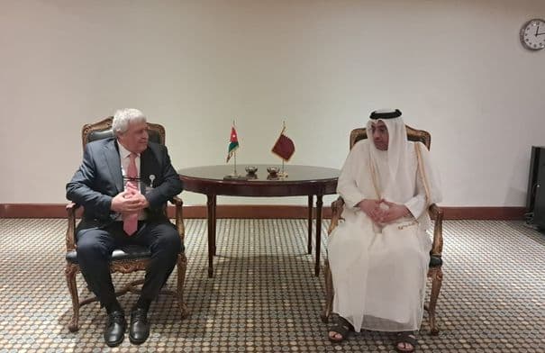 Qatari officials meet counterparts in Cairo