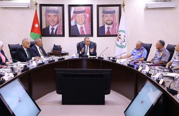 وزير الداخلية يرأس اجتماع الدفاع المدني