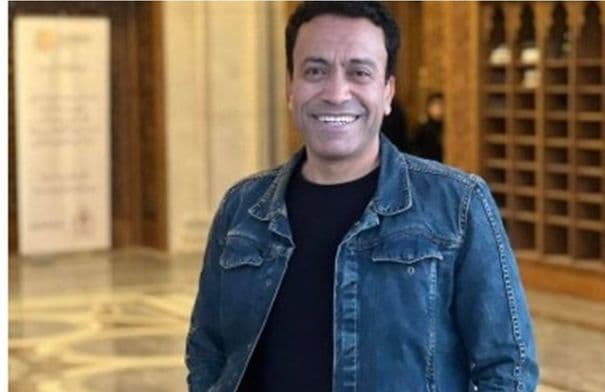 فنان مشهور يتلقى دعاء من المستشفى
