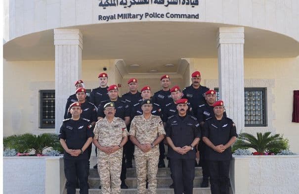 رئيس الأركان يفتتح مبنى شرطة الملكية