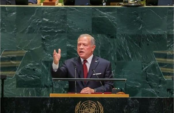 البطريرك ثيوفيلوس يعبر عن دعم موقف الأردن تجاه القدس