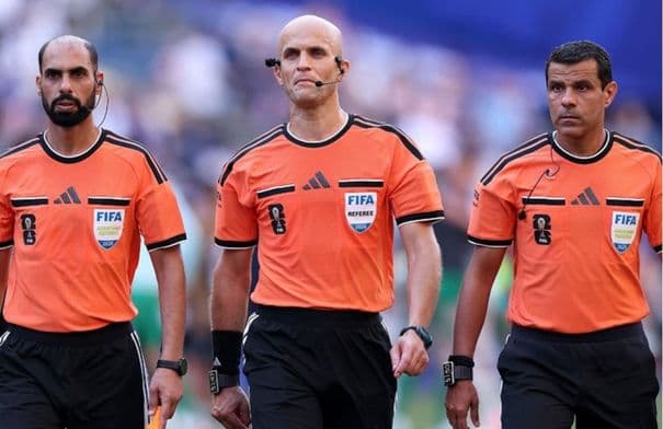 الحكم المخادمة يقود طاقم آسيوي كأس 2027