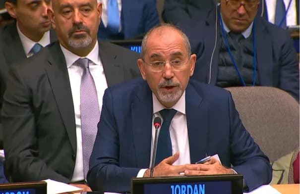 الصفدي: إسرائيل تهيئ صعوبة السلام