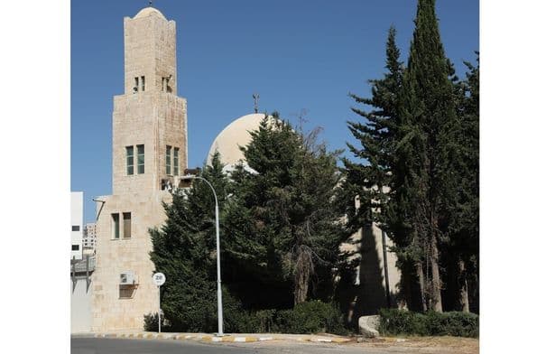 جامعة العلوم التطبيقية توضح أسباب إغلاق مسجدها