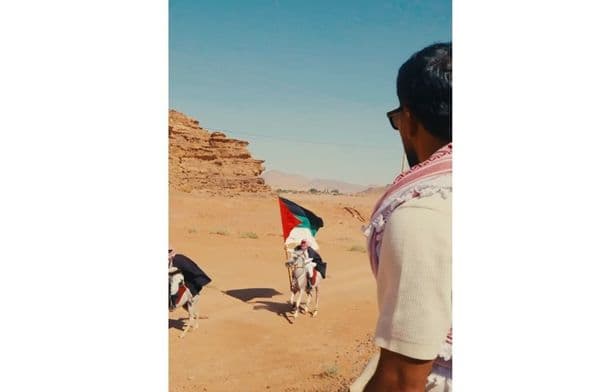 عاجل جو حطاب يبدأ تصوير مسلسل سياحي من الأردن