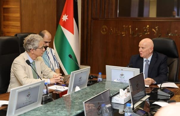 Al-Majali explores partnership with Transparency International