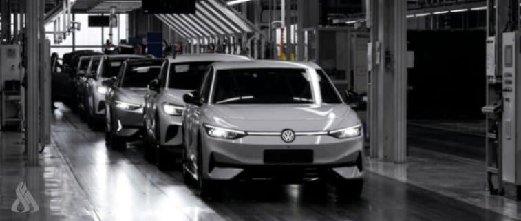 Volkswagen تخطط لتسريح 100 ألف موظف بسبب منافسة السيارات الصينية