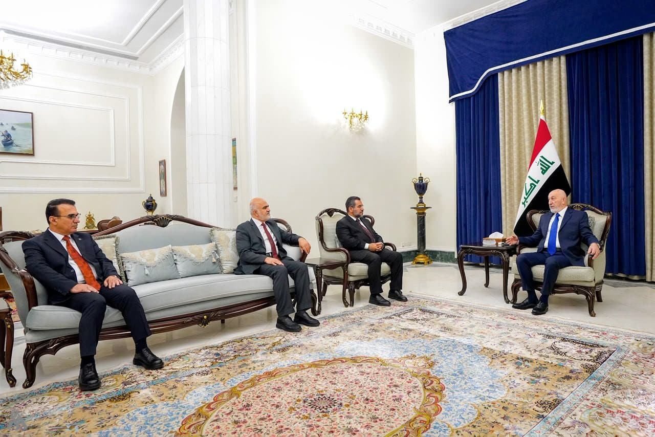 رئيس الجمهورية يؤكد أهمية الإسراع في تشريع القوانين الخدمية