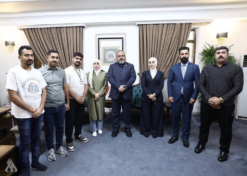 مجلس الخدمة يضمن حقوق الخريجين الأوائل