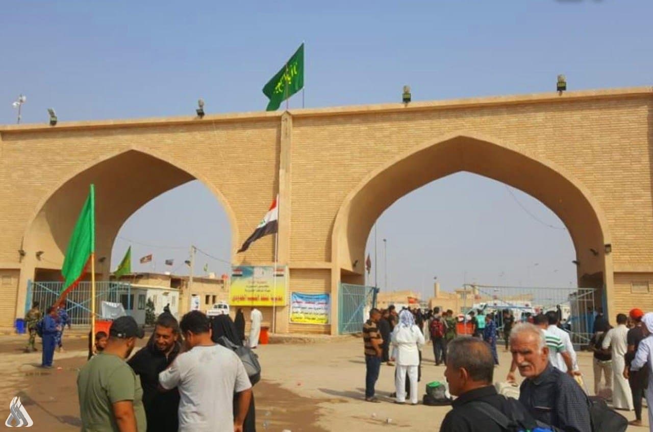 رئيس اللجنة الخدمية العليا يتفقد إجراءات تسهيل دخول الزائرين عبر منفذ الشيب