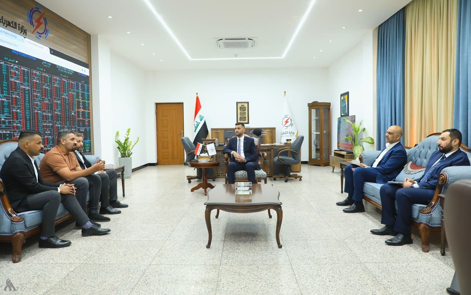 وزير الكهرباء يلتقي ممثلي القراء لمناقشة التحديات