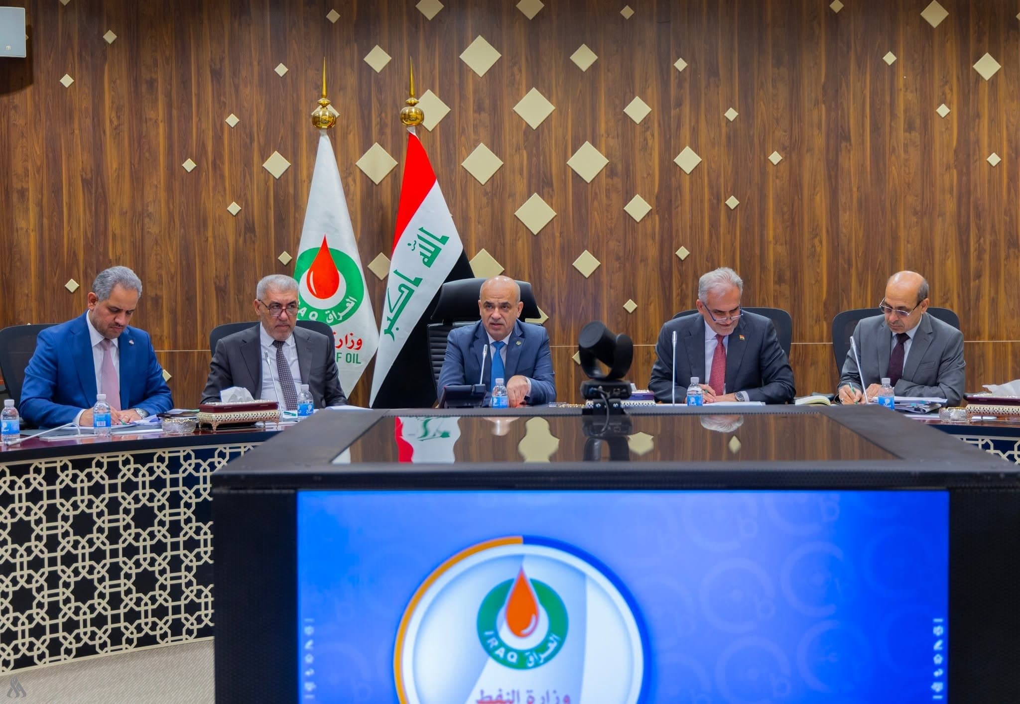 وزارة النفط تعزز جهود تطوير الحقول