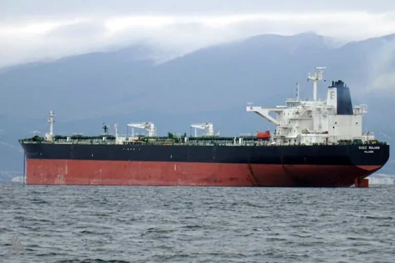 Iranian oil tanker attacked in Khark Island