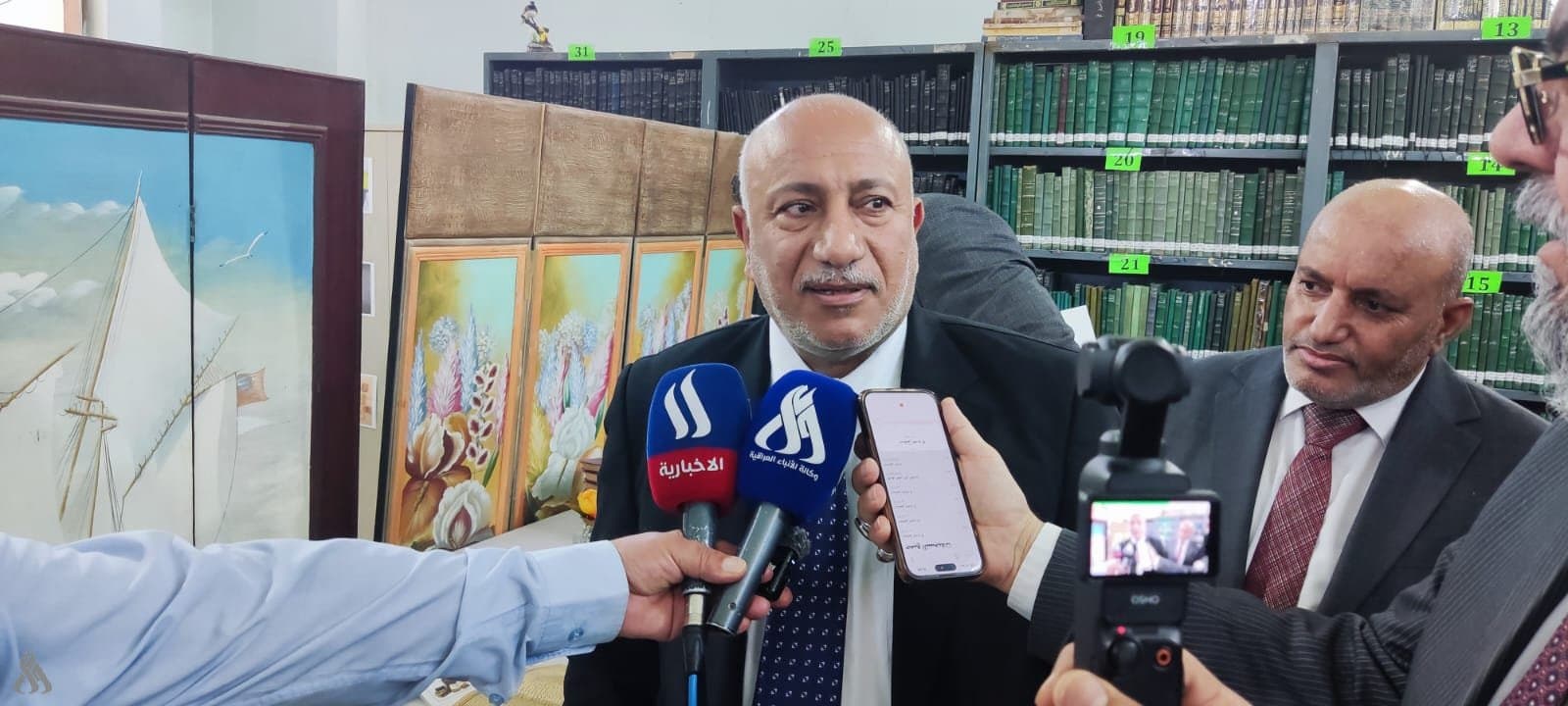 كربلاء تنظم معرض كتب نادرة