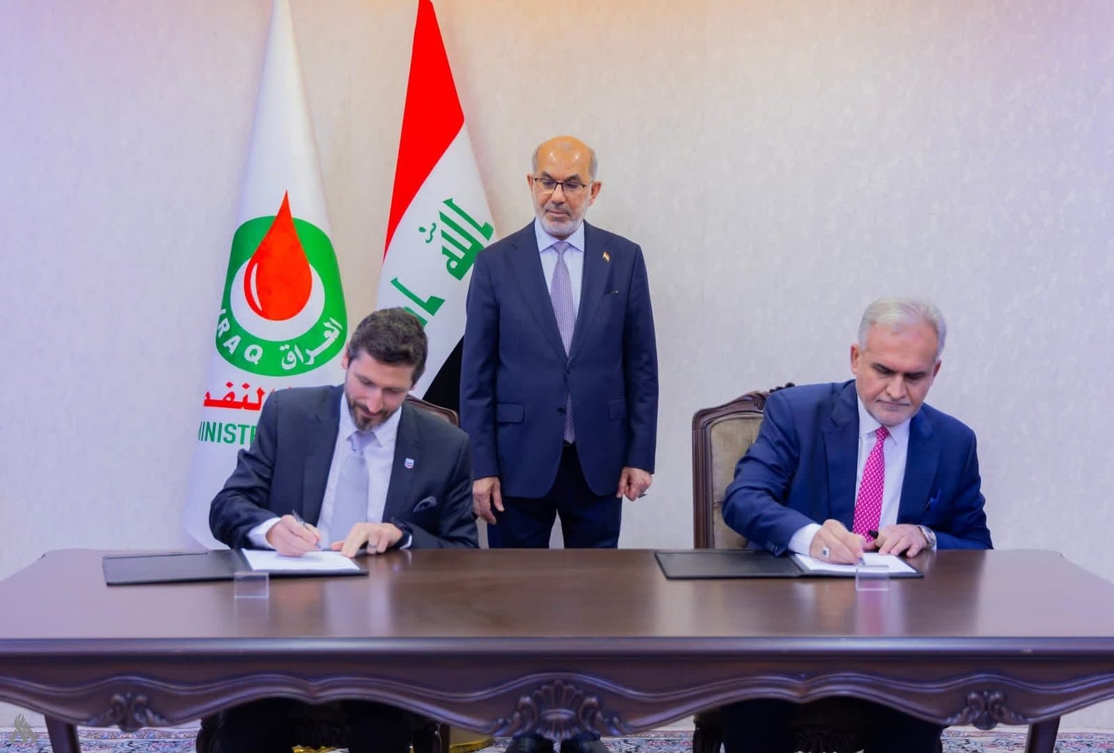 Oil Minister Signs Technical Pact with Chevron