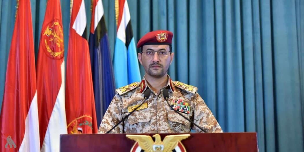 الحوثيون يهاجمون وزارة الدفاع ومطارات السعودية