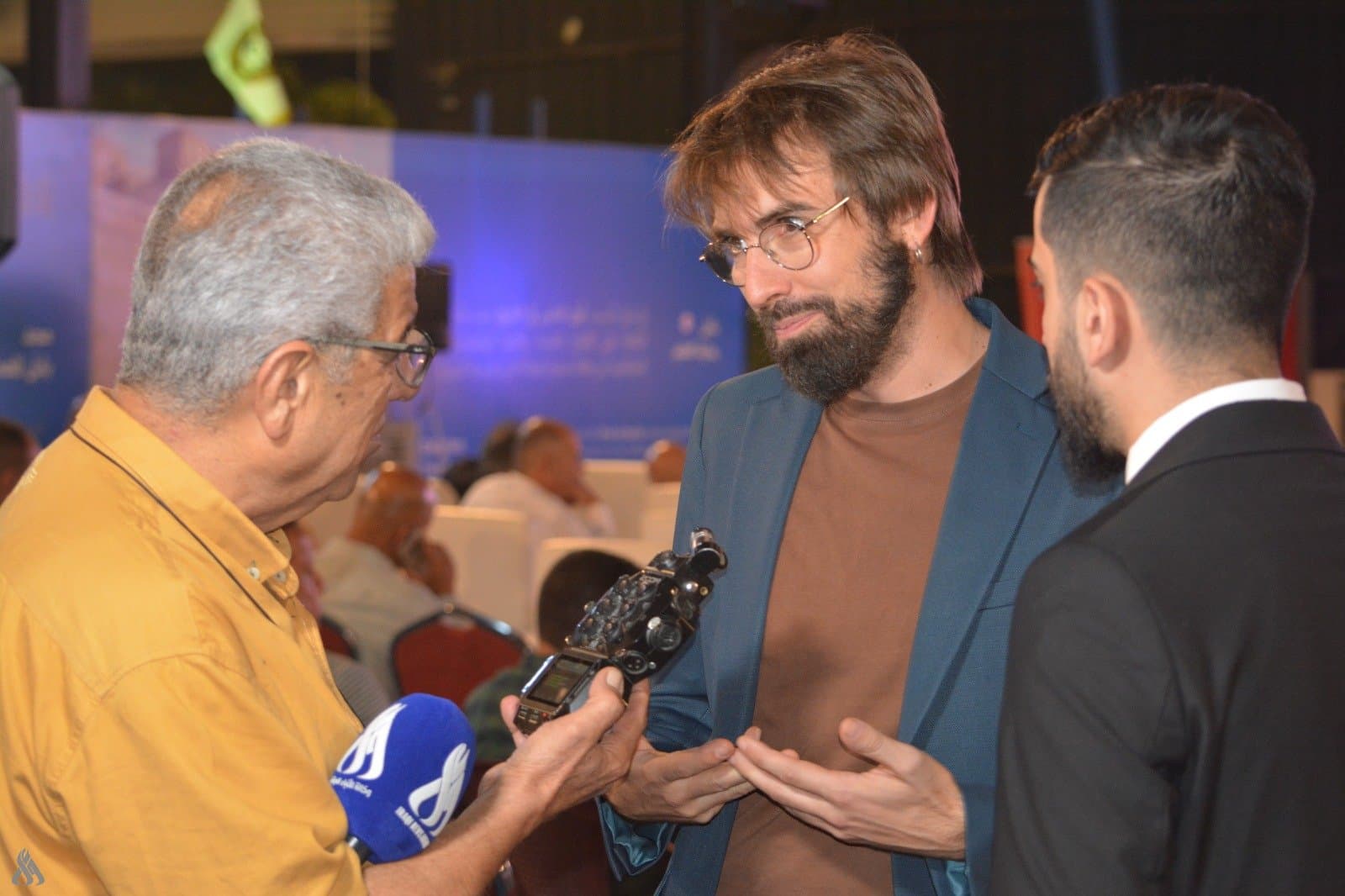 Spanish poet finds belonging through poetry