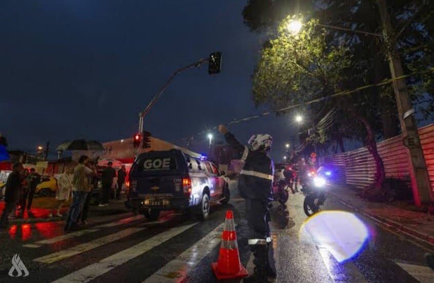 شرطة البرازيل تقتل مشتبها به واحتجزت 13 تلميذا