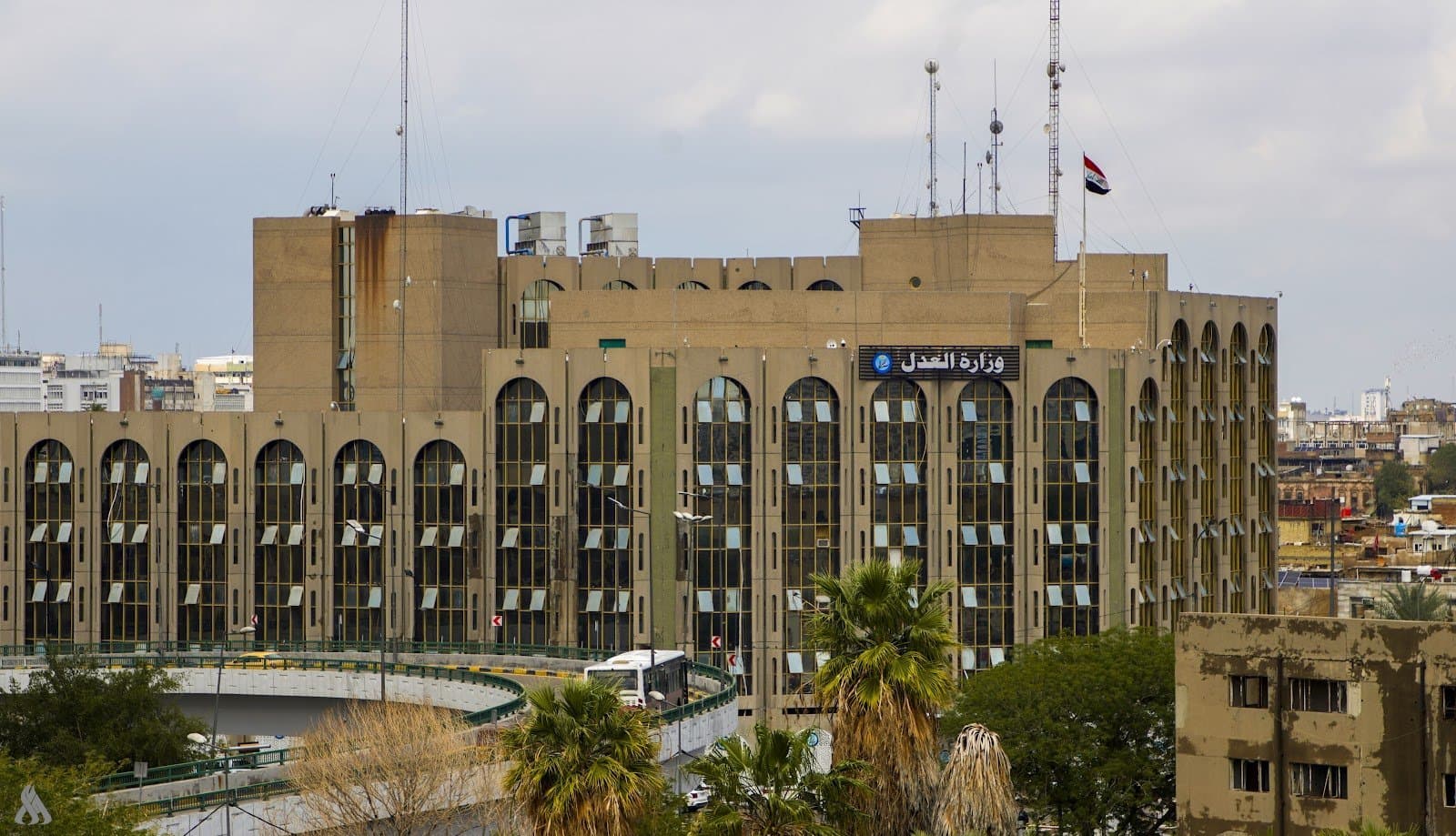 Justice plans new measures to reduce prison overcrowding