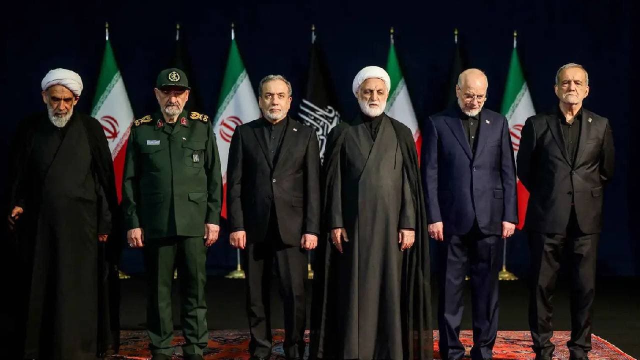 Iranian Divisions Unveiled in Censorship Talks