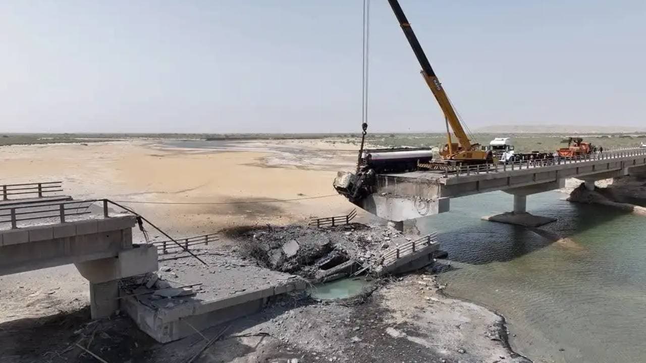 Iranian Bridges in the Southern Region Suffer Massive Damage After Intensive American Attacks, Aerial Images Show