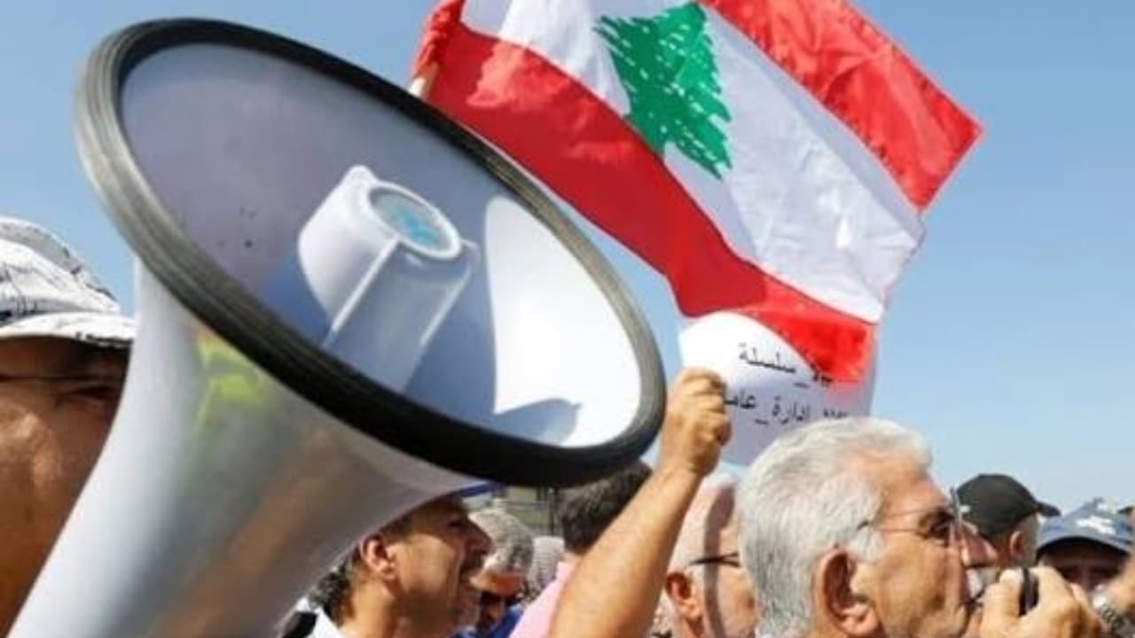 إضراب عام بالقطاع العام وتوقع تصعيد