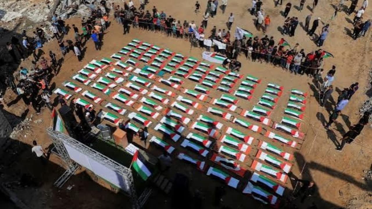 غزة تودع شهداء مجزرة الصبرة بعد عامين ونصف