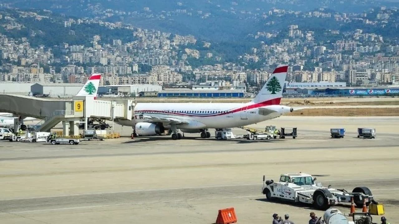 مزحة عن قنبلة تطيح بطائرة في بيروت