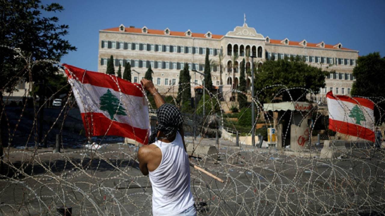 Southern: No state with external weapons or internal division