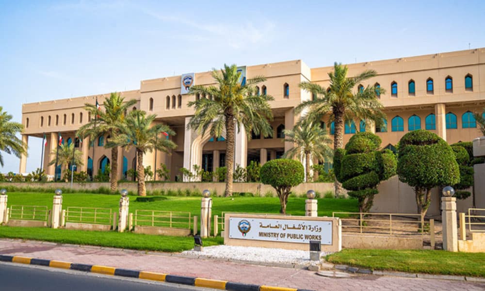وزارة الأشغال تواصل صيانة الدائري السابع