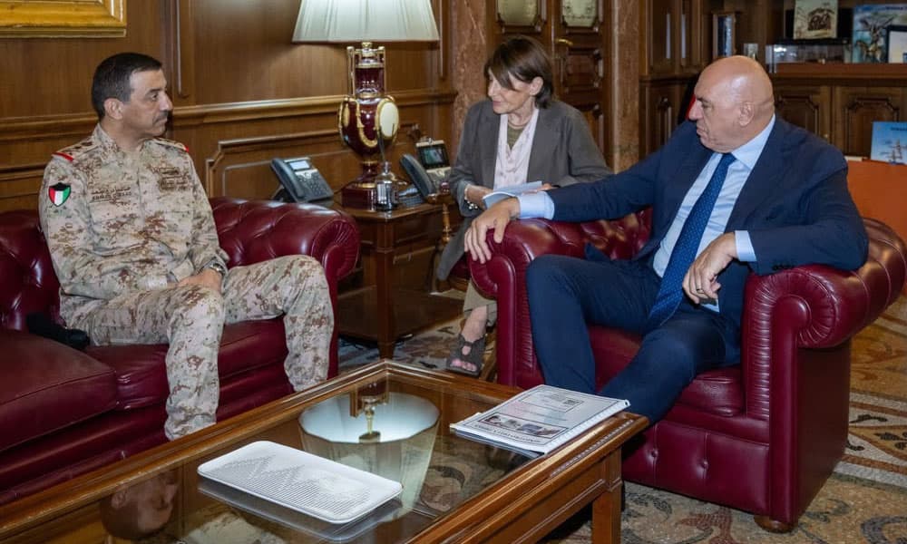 Italy Defense Minister and Chief of Staff Discuss Cooperation