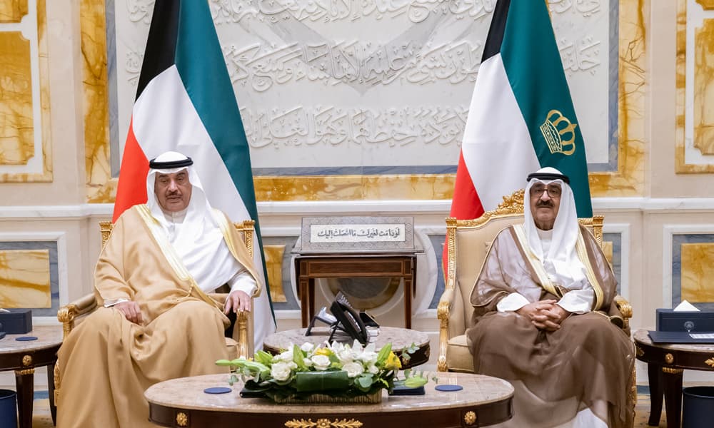 أمير البلاد يستقبل ولي العهد ورؤساء الوزراء