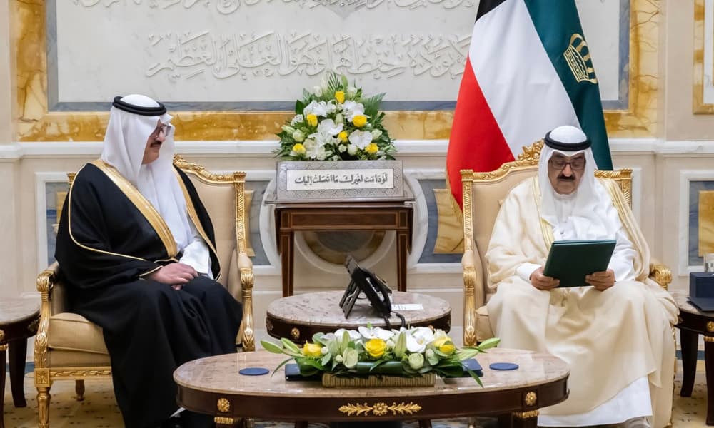 أمير الكويت يتلقى دعوة من ولي العهد السعودي لمنتدى الاستثمار في الرياض
