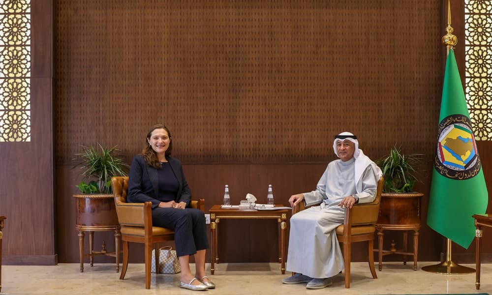 الأمين العام لمجلس التعاون يناقش التعاون مع سفيرة الدنمارك